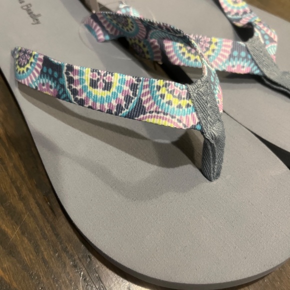Vera Bradley NWT Women's Webbing Strap Flip Flop Sunny Medallion Size Large (9-1 - Picture 5 of 6